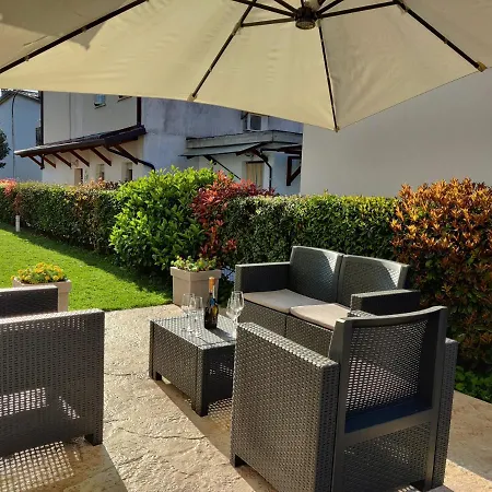 Situated Not Far Beach דירה