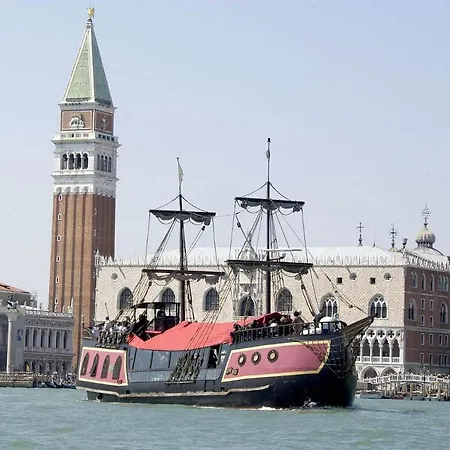 아파트 Situated Not Far Beach
